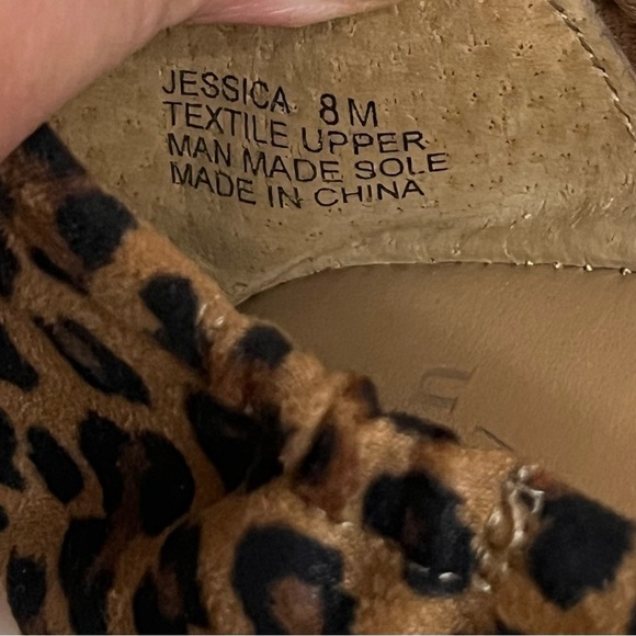 Crown & Ivy, Women’s Brown/Black Leopard Print Flats, Size 8B - Picture 7 of 9
